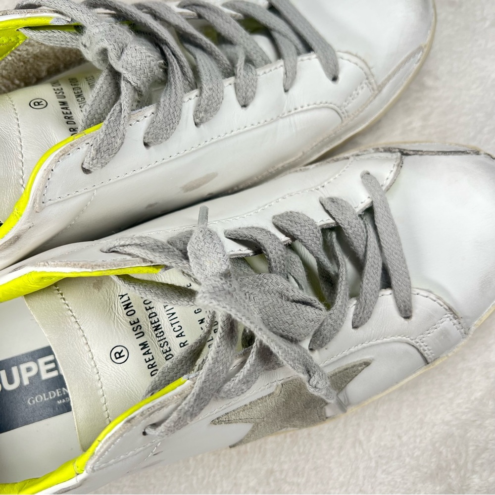 GOLDEN GOOSE Superstar Distressed Leather Sneaker white/lime green - Picture 15 of 16